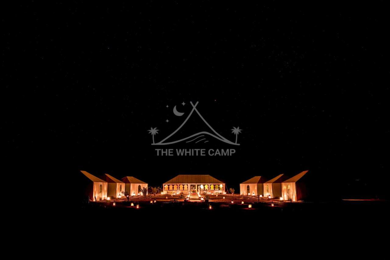 The White Camp - Your Merzouga Luxury Desert Camp & Erg Chebbi Dunes Camel Riding Екстер'єр фото