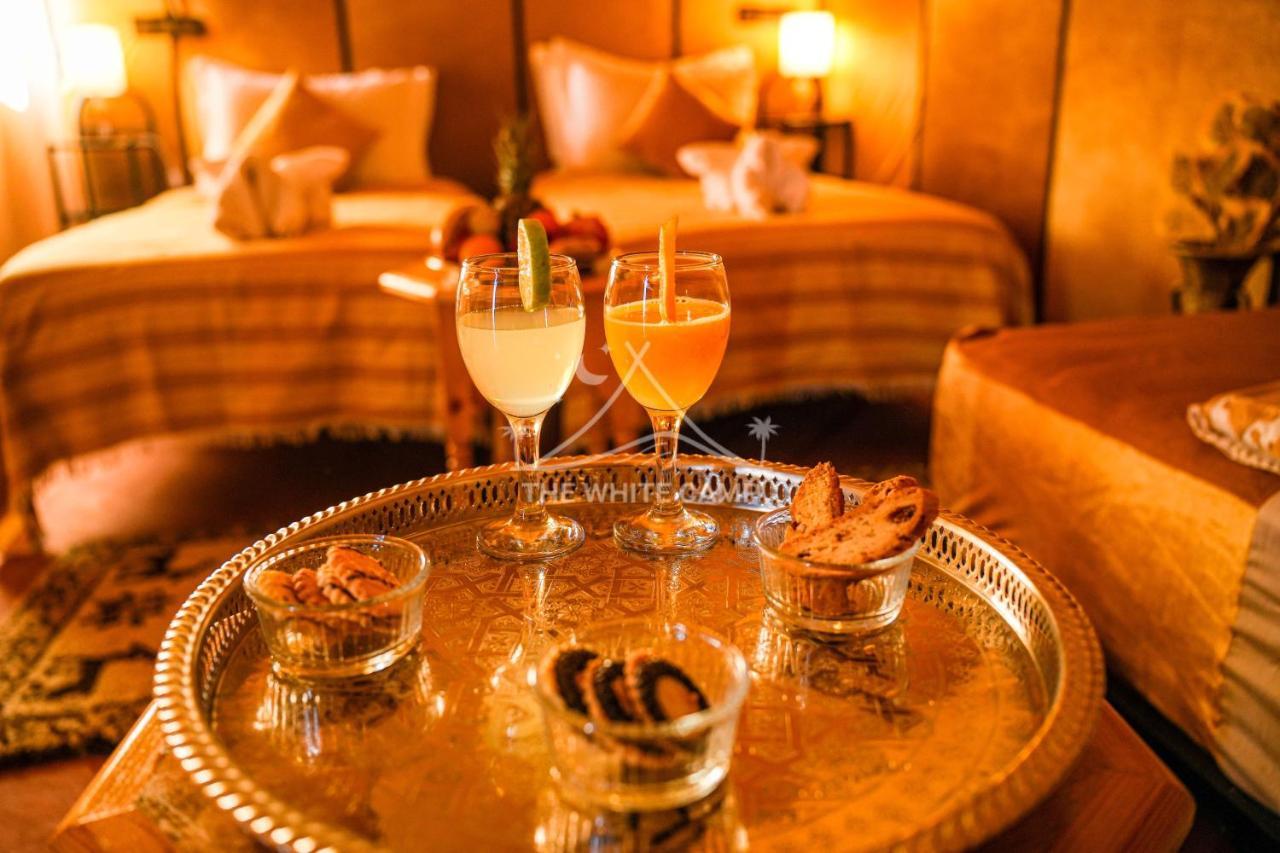 The White Camp - Your Merzouga Luxury Desert Camp & Erg Chebbi Dunes Camel Riding Екстер'єр фото