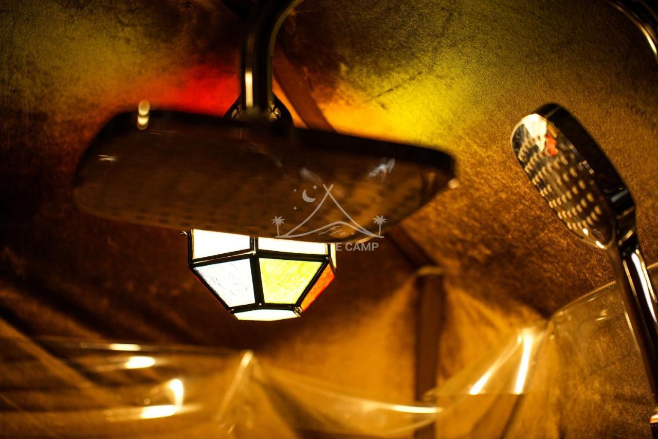 The White Camp - Your Merzouga Luxury Desert Camp & Erg Chebbi Dunes Camel Riding Екстер'єр фото