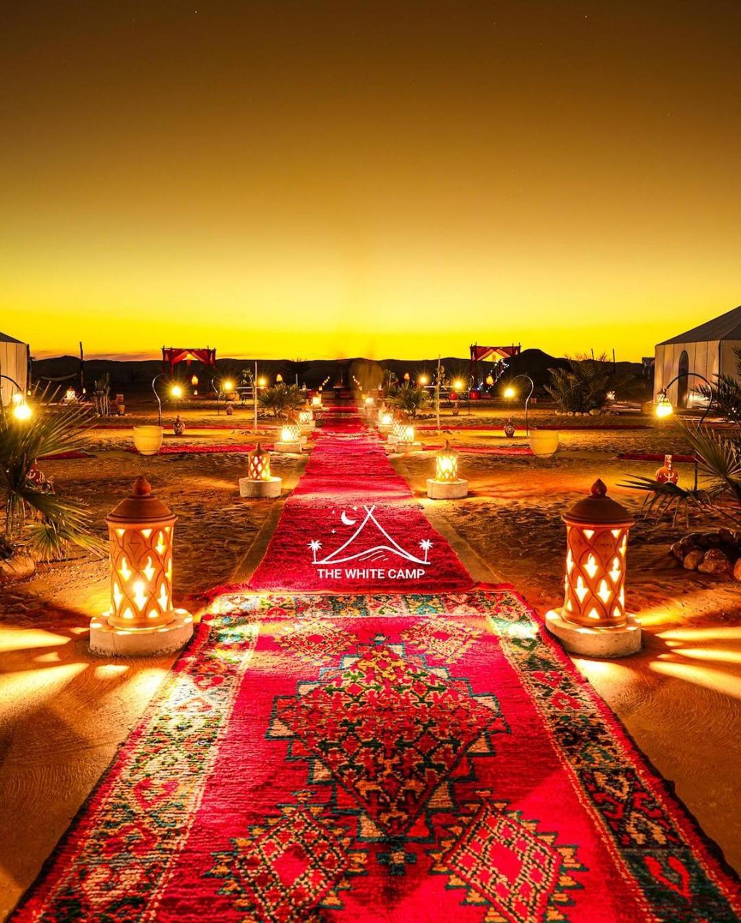 The White Camp - Your Merzouga Luxury Desert Camp & Erg Chebbi Dunes Camel Riding Екстер'єр фото