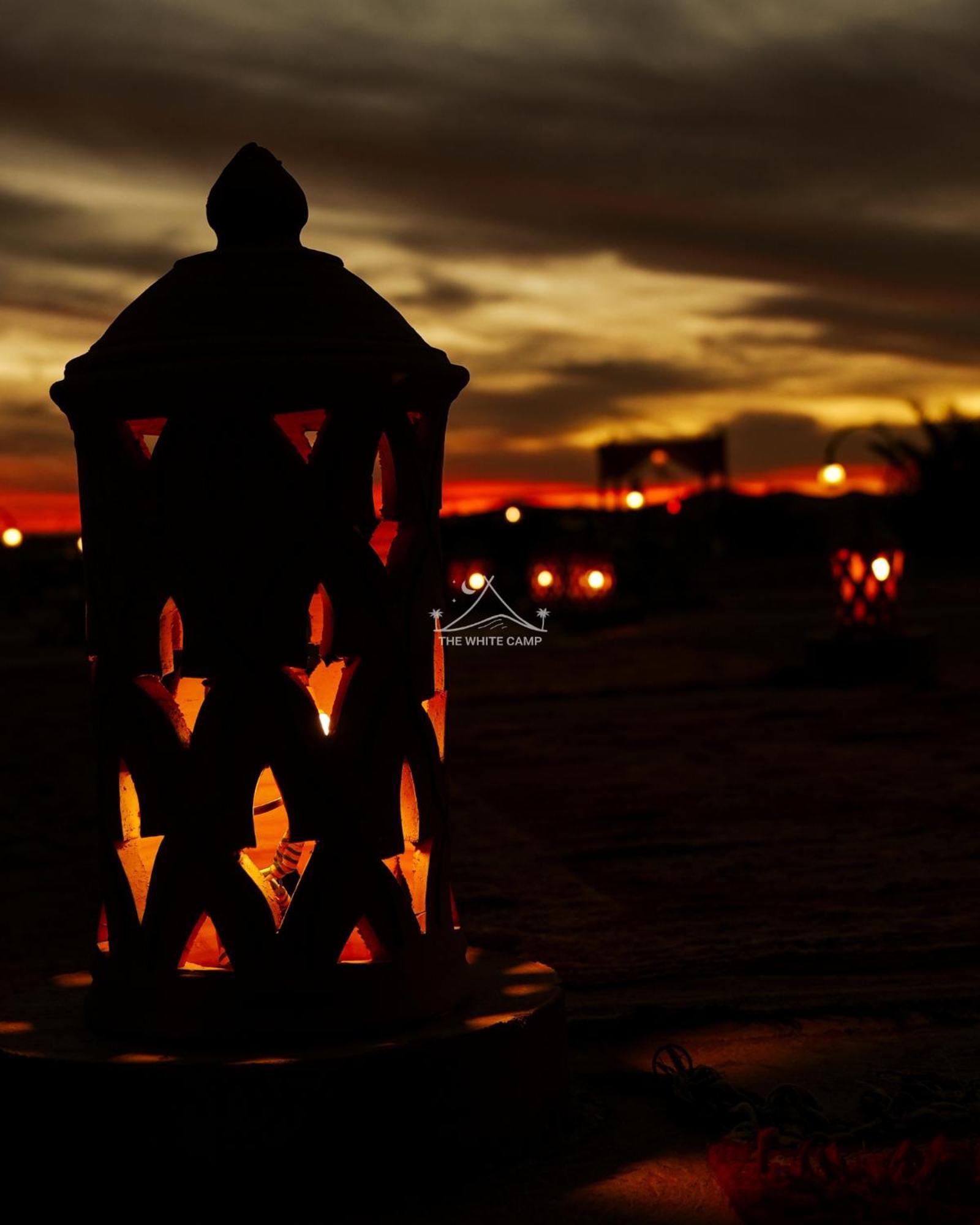 The White Camp - Your Merzouga Luxury Desert Camp & Erg Chebbi Dunes Camel Riding Екстер'єр фото