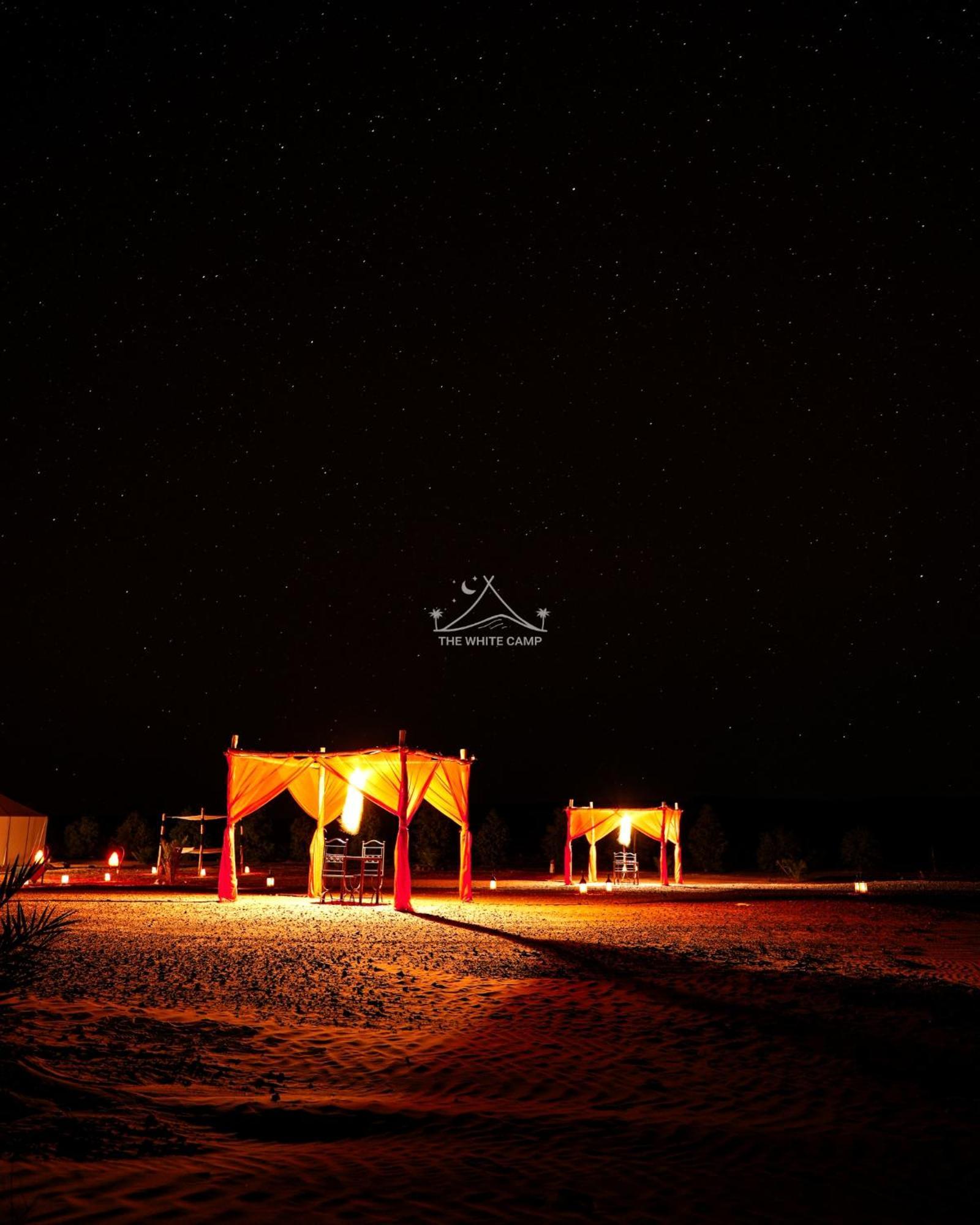 The White Camp - Your Merzouga Luxury Desert Camp & Erg Chebbi Dunes Camel Riding Екстер'єр фото