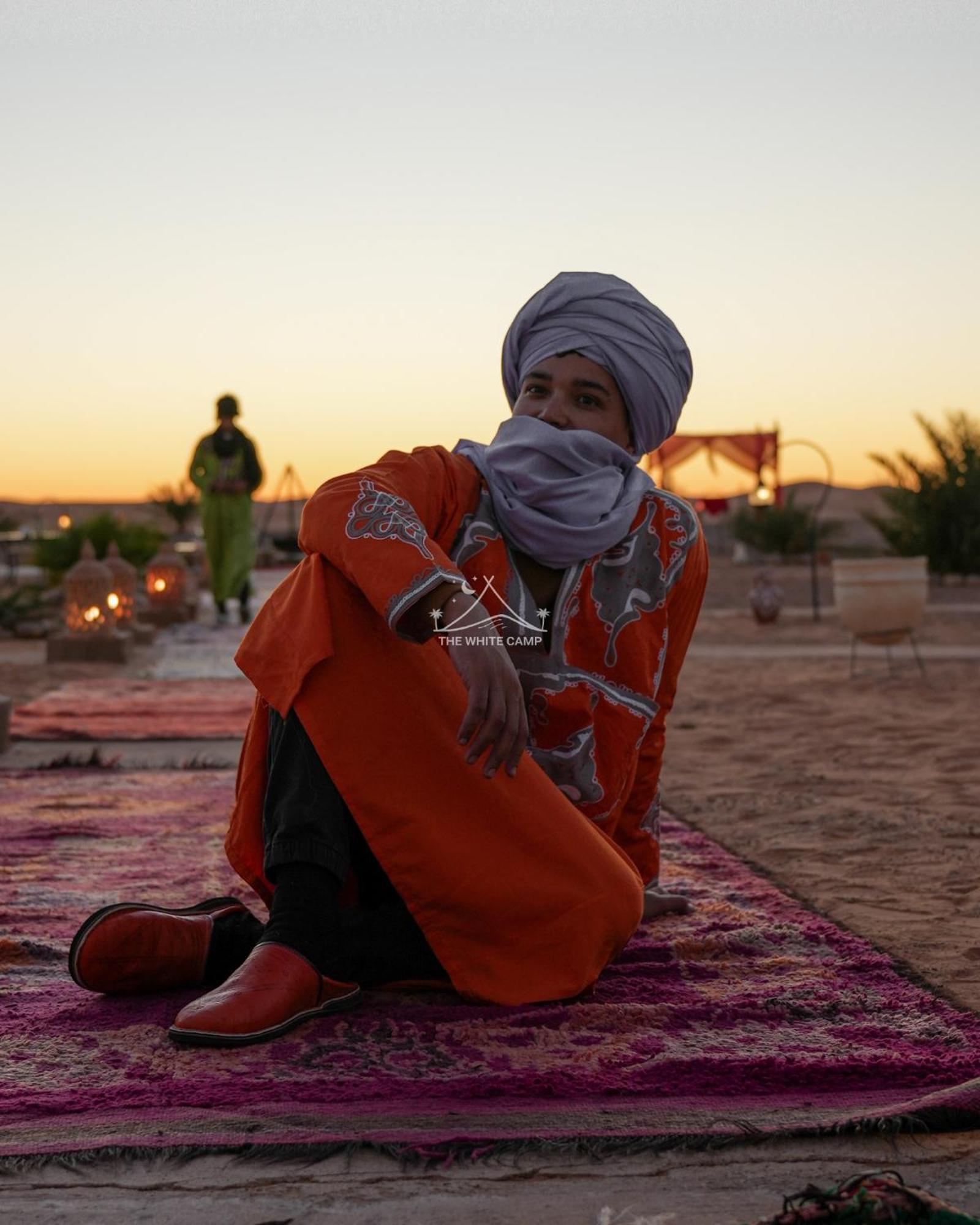 The White Camp - Your Merzouga Luxury Desert Camp & Erg Chebbi Dunes Camel Riding Екстер'єр фото